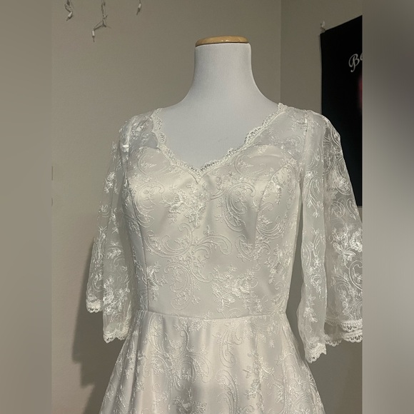 All Lace Dress with sleeves - Picture 1 of 10